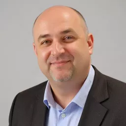 Damir Kladnik